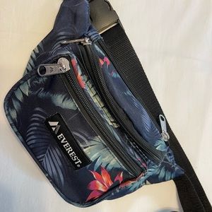Everest Signature Pattern Waist Pack, Dark Tropical